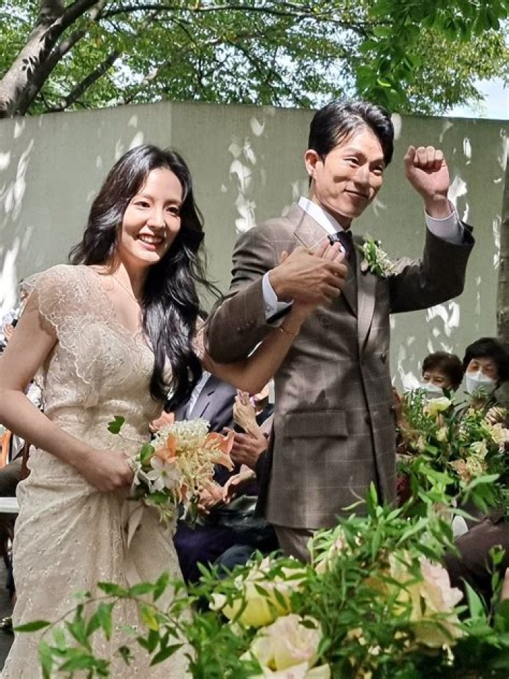 Can a Korean marry a foreigner?