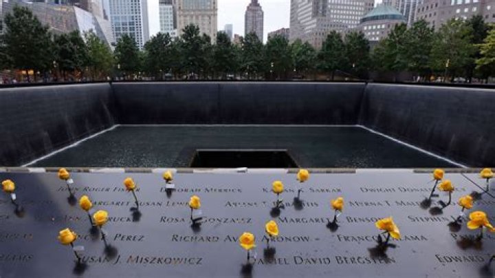 How many people died in Station Square?