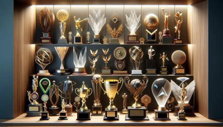 How many trophies are in SSBB?