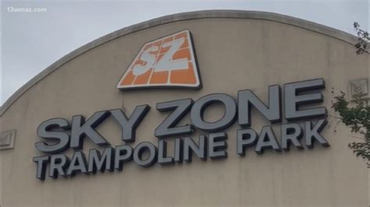 How much is it to get in to Sky Zone?