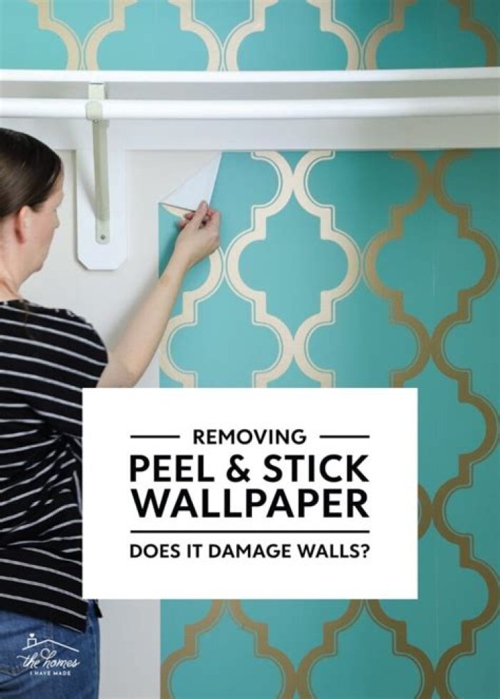 【How-to】How to remove peel and stick wallpaper