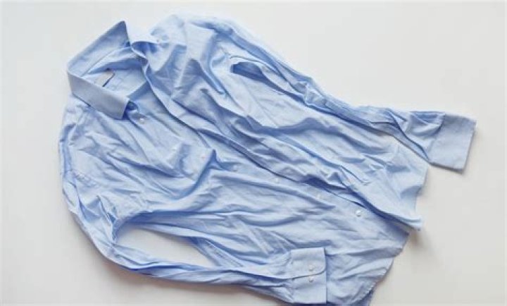 【How-to】How to unwrinkle a shirt fast
