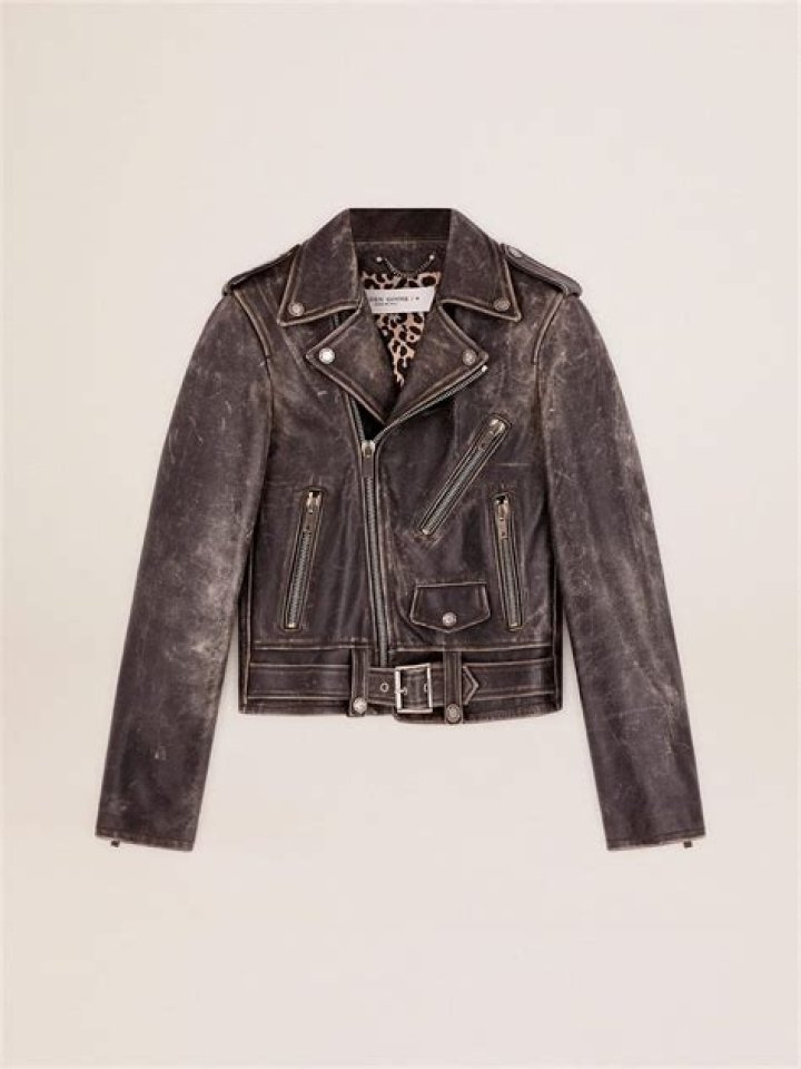 【How-to】Is it ok to wear a leather jacket in the rain