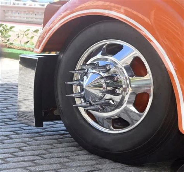 【How-to】What are the spikes on chariot wheels called