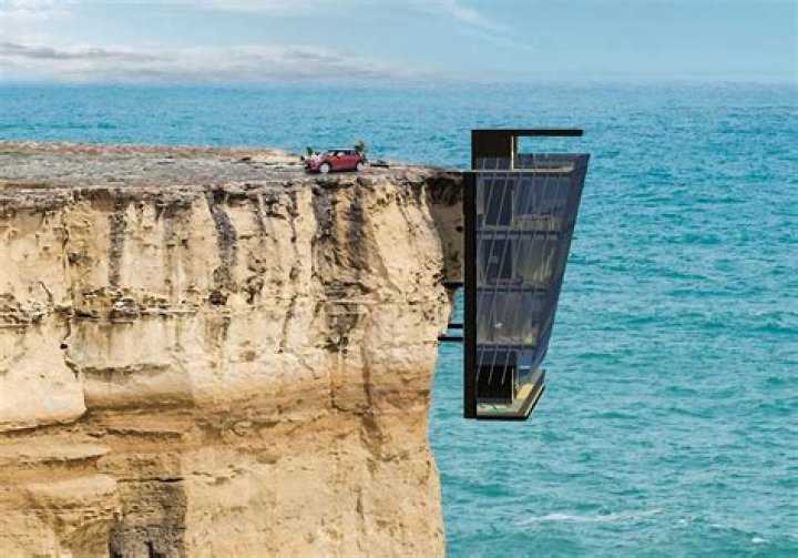 Where is the Cliff House in Ocean Beach?