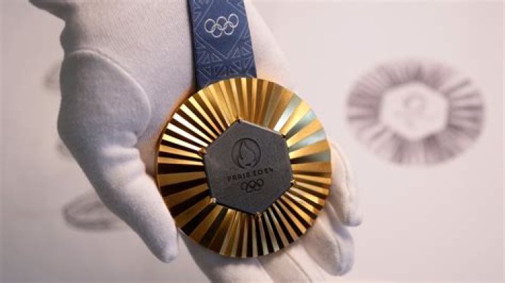 Who won 8 gold medal in Olympics?